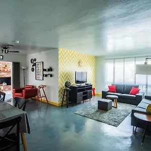  Holiday home The Downtown Vintage Gem